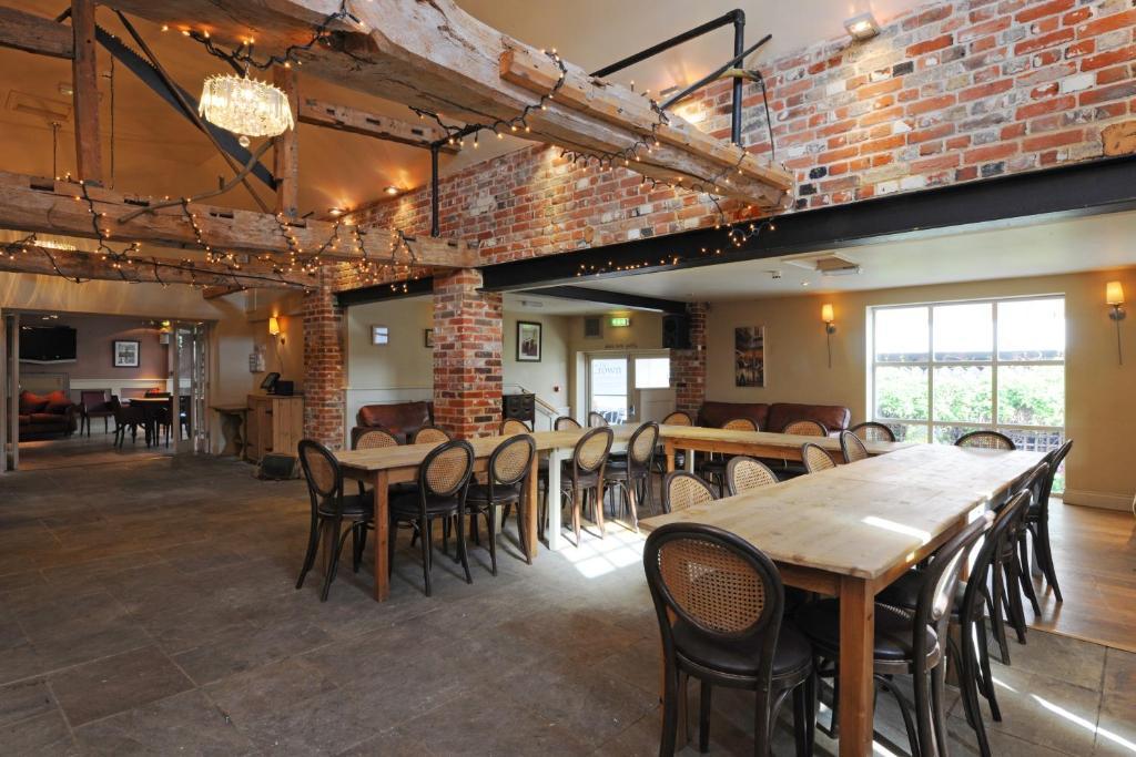 The Crown Hotel Framlingham Exterior foto